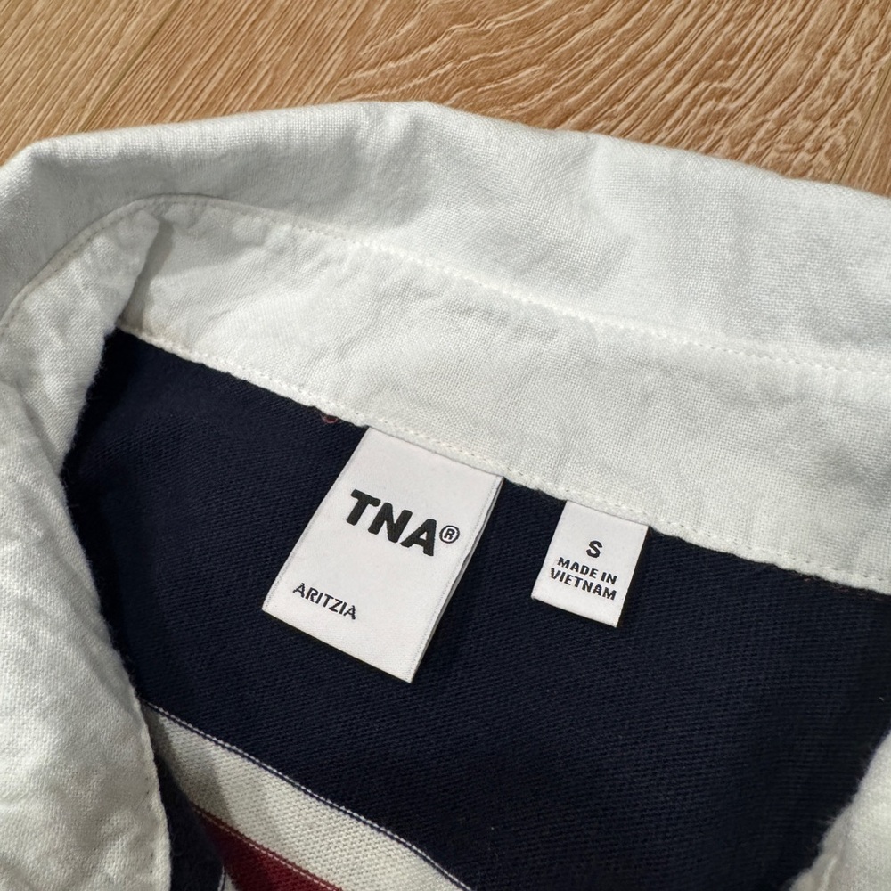 Aritzia TNA Cropped Rugby Shirt - Picture 4 of 4